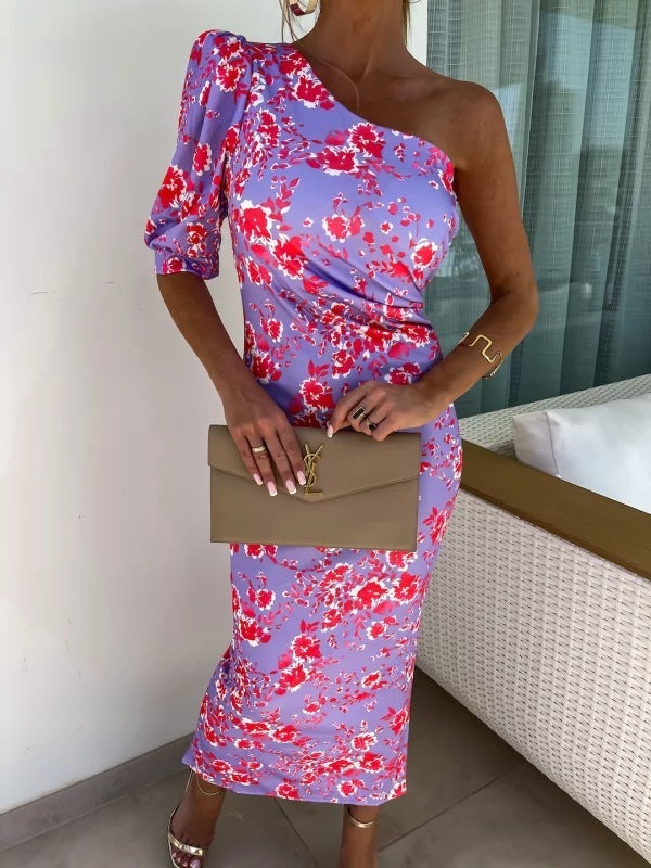 Zoe – Schickes Kleid mit schrägem Schulterdesign