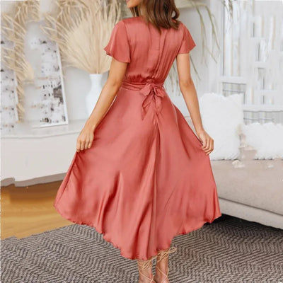 Aija - Sexy Sommerkleid mit tiefem V-Ausschnitt