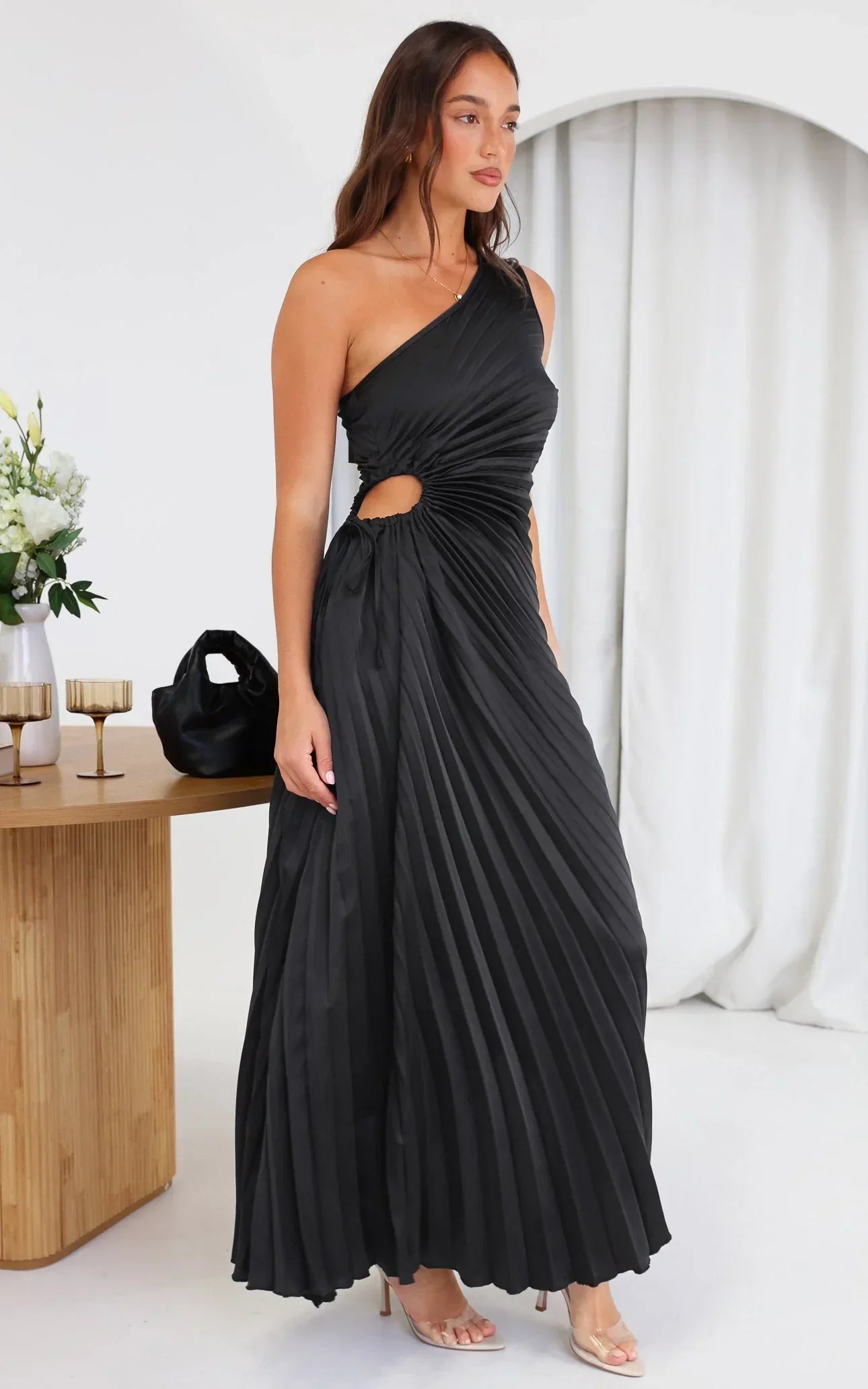 Adiana - Ein-Schulter Plissiertes Midi-Kleid