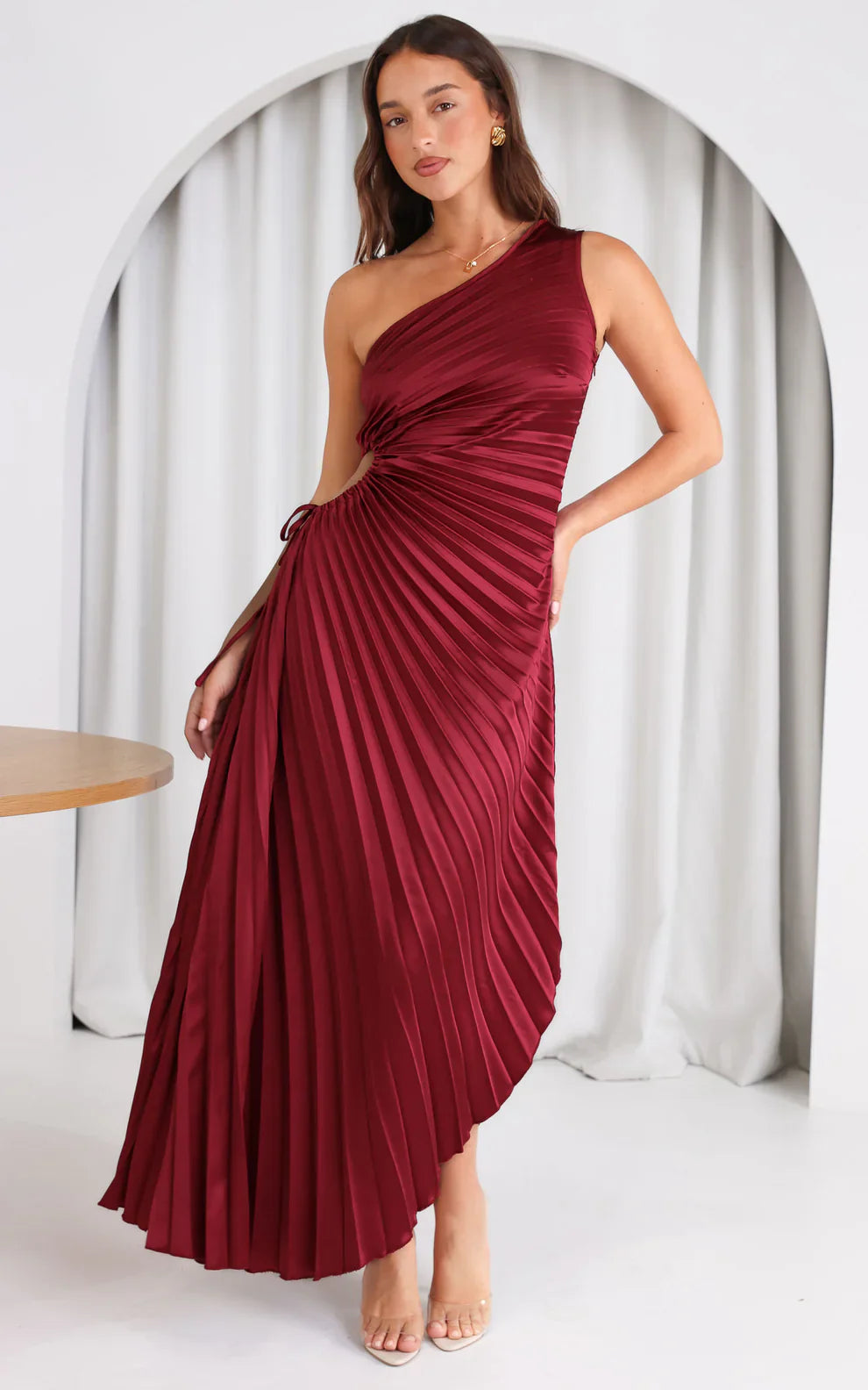 Adiana - Ein-Schulter Plissiertes Midi-Kleid