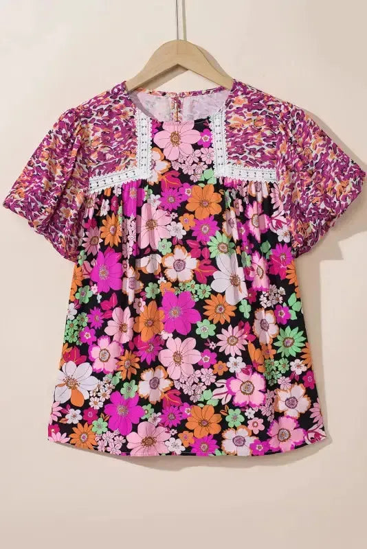 Zynelle | Spitze Blumenbluse in Rosenrot